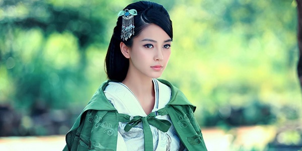 Nhung my nhan co trang Hoa ngu 8x thu hut fan Viet hinh anh