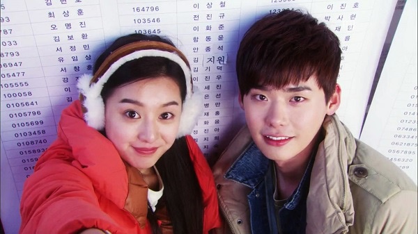 Kim Ji Won hài hước với vai nữ sinh cấp 3 Ji Woon trong Gia đình là số 1 (phần 3).