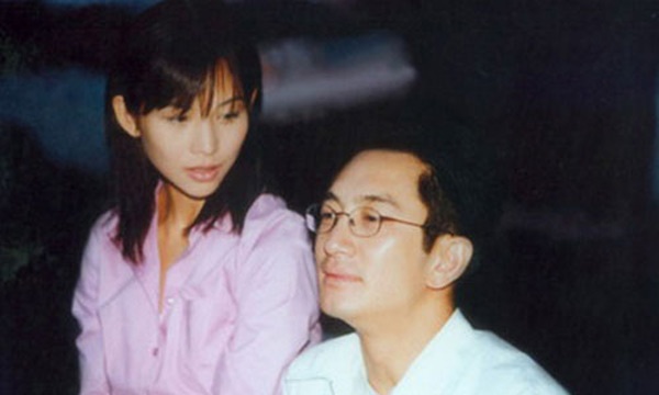 Với sự góp mặt của nhiều tên tuổi của TVB như Ngô Khải Hoa, Thái Thiếu Phân, Mã Tuấn Vỹ, Lâm Bảo Di, Trần Tuệ San, Trương Gia Huy… phim phát sóng vào lúc 21h30 trên SCTV4 - Kênh Giải trí Tổng hợp từ 1/7.