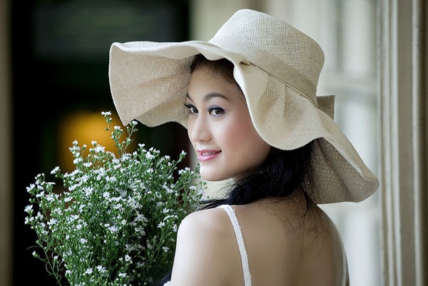Và một Phi Ngọc Ánh dịu dàng ngoài đời.