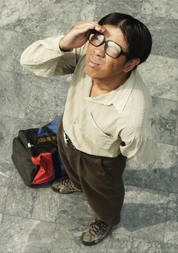 Vai Tèo bánh xéo trong phim Long ruồi.