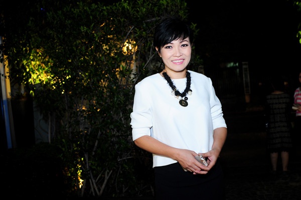 Ca sĩ Phương Thanh khiến nhiều người ngạc nhiên vì sự trẻ trung của mình từ khi cắt ngắn mái tóc.