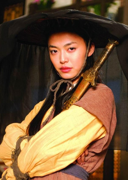 Lúc đóng bộ phim truyền hình Võ lâm ngoại truyện, không hiểu sao Diêu Thần chẳng thể nào tìm được cảm xúc của nhân vật, diễn cứ bị đơ. Đạo diễn đến gần hỏi: 