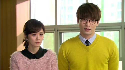 Tuổi 17 là sự tái hợp của Choi Daniel và Jang Nara sau sự thành công của bộ phim Baby-faced Beauty.