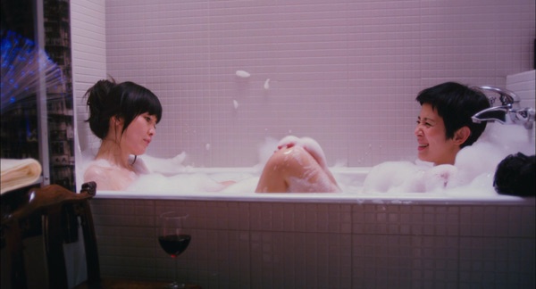 Từng là chương môn phái Ngọc nữ của làng giải trí xứ cảng thơm, nhắc đến Châu Huệ Mẫn là khán giả nhớ ngay đến hình ảnh tóc dài thướt tha, nụ cười khép nép, đôi mắt tròn xoe long lanh. Vậy mà năm 2010, khi quyết định trở lại phim trường sau 4 năm 