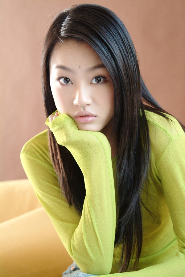 Tháng 3/2006, khi tham gia bộ phim PK.COM.CN, báo chí phát hiện Phòng Tổ Danh và nữ diễn viên trẻ người Trung Quốc Lý Thành Khiết có những cử chỉ khá thân mật như 2 kẻ đang yêu nhau. Tuy nhiên, sau khi thông tin này xuất hiện, mối quan hệ của họ cũng kết thúc.