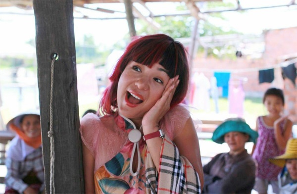 Danh hài Thúy Nga đảm nhận một trong 3 vaiữ chính trong phim Chuyện ba cô nàng.