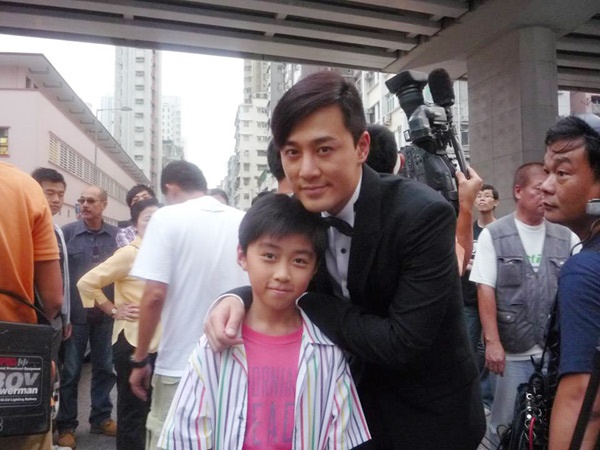 Với Lâm Phong trên phim trường Bí mật của tình yêu.