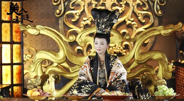 Nối gót Phan Nghinh Tử, Phùng Bửu Bửu, Lưu Hiểu Khánh, Uông Minh Thuyên, Trần Tú Châu… Đặng Tụy Văn trở thành Võ Tắc Thiên với tạo hình lộng lẫy, sắc sảo trong bộ phim truyền hình Chế tạo mỹ nhân.