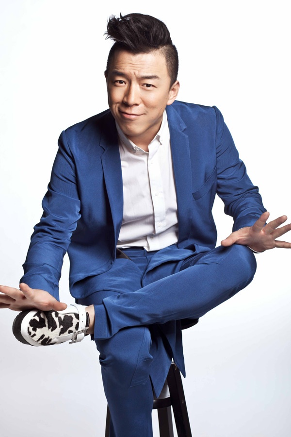 Hoàng Bột hiện đang là ngôi sao hài của màn ảnh Hoa ngữ, ngoại hình hơi xí trai nhưng diễn rất có duyên, tạo dấu ấn qua 2 tác phẩm siêu nhảm Thất lạc ở Thái Lan (2012) và Tây du ký - Mối tình ngoại truyện (2013) khi cùng đạt trên 1,2 tỷ nhân dân tệ. Những tác phẩm gần đây như 101 lần cầu hôn, Đầu bếp, diễn viên cùng tên vô lại… dù doanh thu không lý tưởng như trước nhưng vẫn trên dưới 200 triệu nhân dân tệ.