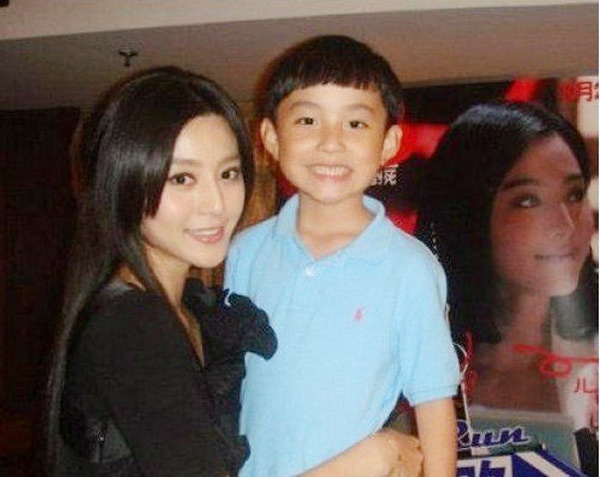 Phạm Băng Băng và em trai Phạm Thừa Thừa.