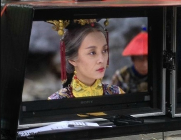Tôn Lệ trở lại phim trường Hậu cung Chân Hoàn truyện với hình ảnh già nua.