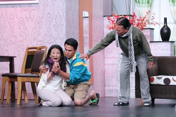 Cảnh trong vở Nhát dao tình thù.