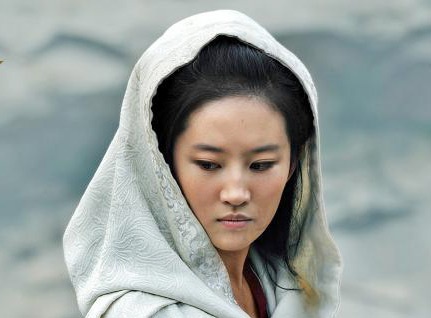 Luu Diec Phi than kho vi vai cong chua trong bom tan 3D hinh anh