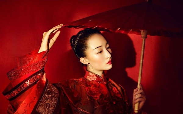 Sinh năm 1992, Châu Đông Vũ vào nghề với danh phận 