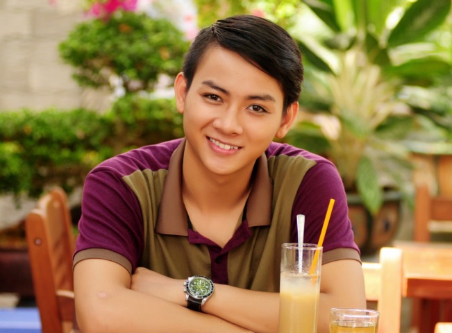 Hoai Lam mac cam vi than phan 'con tu hu' trong phim hinh anh