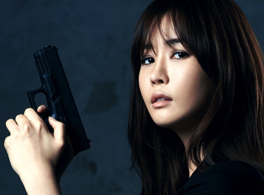 My nhan Han gay bat ngo voi tai ban sung hinh anh