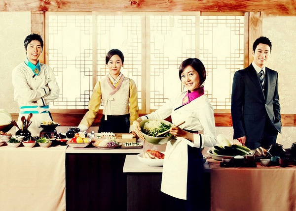 Bữa tiệc các vị thần còn có mặt Joo Sang Wook, Lee Sang Woo, Seo Hyun Jin… phát trên D-Dramas lúc 21h mỗi ngày từ 30/9.