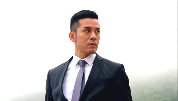 Cùng bị mất liên lạc với Sở cảnh sát Hong Kong như nhân vật Tiết Gia Cường của Lâm Phong là Liên Hạo Cần (Kobe), chàng cớm chìm ẩn nấp dưới thân phận một nhà tư vấn đầu tư tài chính tài năng. Đây là vai diễn lớn nhất của nam diễn viên Thẩm Chấn Hiên, ca sĩ kiêm diễn viên đang được TVB lăng xê sau gần 30 phim làm quần chúng.