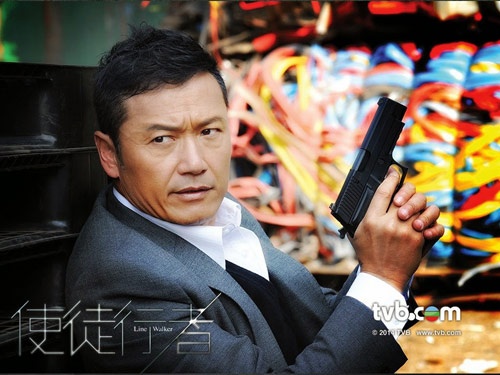 Hiện tại, Miêu Kiều Vỹ là một trong số những diễn gạo cội đảm bảo độ an toàn cho những tác phẩm của TVB, là người duy nhất trong Ngũ hổ tướng năm xưa vẫn miệt mài gò lưng trên phim trường truyền hình. Nhiều khán giả đánh giá, hấp lực của ngôi sao 56 tuổi này như “gừng càng già càng cay”, vẻ đẹp đàn ông hơn thời trẻ. Nhân vật sếp Trác Khải trong bộ phim Sứ đồ hành giả là một vai diễn hội tụ những yếu tố ấy.