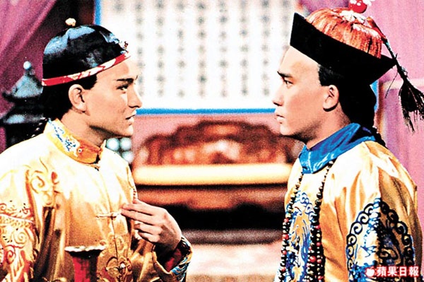 Công chiếu năm 1984, Lộc đỉnh ký được xem là bộ phim định hình phong cách, đồng thời tạo nên tên tuổi của Lương Triều Vỹ và Lưu Đức Hoa qua 2 nhân vật Vi Tiểu Bảo và Khang Hy. Nhiều khán giả cho rằng đây là bản dựng từ tiểu thuyết Kim Dung hay nhất từ trước đến nay. Phim còn có mặt nhiều gương mặt trẻ lúc bấy giờ sau này đều nổi tiếng như Lưu Gia Linh, Ngô Quân Như, Thương Thiên Nga, Mao Thuần Quân…