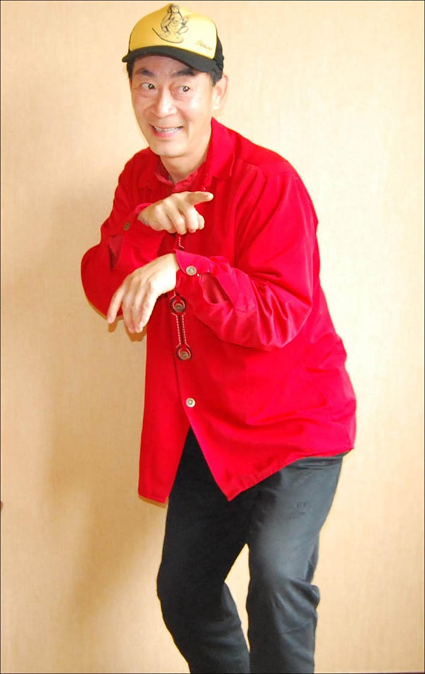 Không dưới một lần Lục Tiểu Linh Đồng bị tin vịt kết án tử, gần đây nhất là thông tin cho rằng ông đã mất vào lúc 8 giờ sáng ngày 22/5/2014 tại bệnh viện Từ Tế (Thiệu Hưng, Chiết Giang, Trung Quốc). 