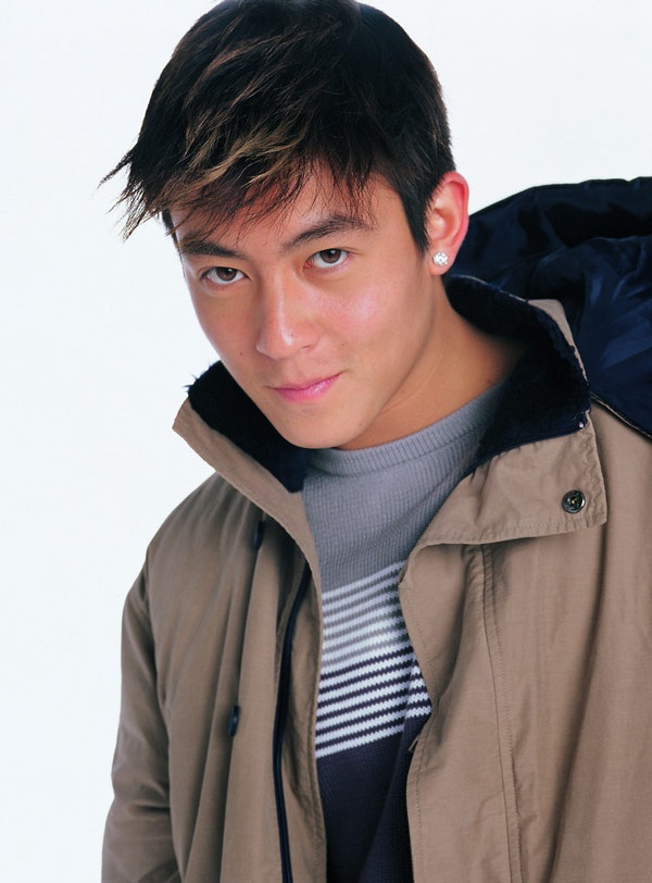 Sau khi xảy ra scandal ảnh nóng, ngày 1/4/2009, một trang mạng nước ngoài đưa tin Trần Quán Hy đã tự sát bằng súng ngắn tại Canada do không chịu nổi áp lực của dư luận. Vì quá bất ngờ nên người ta đã quên mất đó là ngày Cá tháng tư.