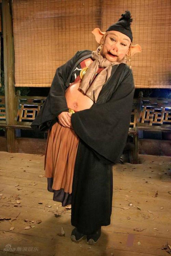 Mã Đức Hoa vai Trư Bát Giới.