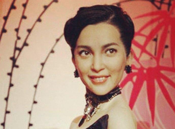 Nhung buc tuong sap bi loi cua sao chau A hinh anh