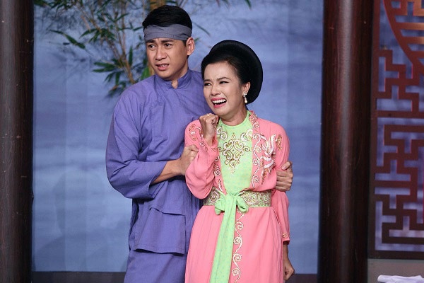 Cảnh trong vở kịch Bảng vàng vấy máu.