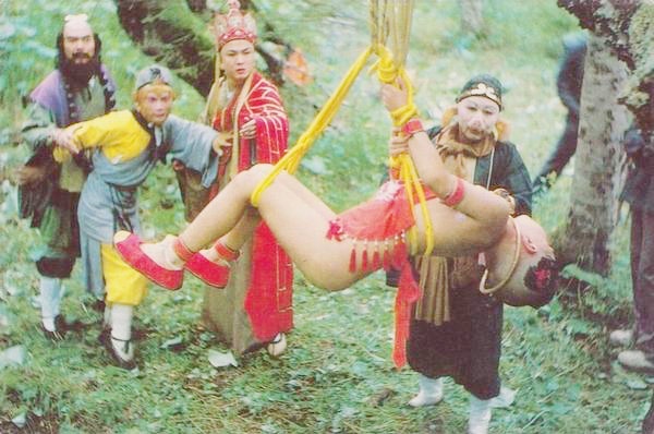 Hồng Hài Nhi của Triệu Hân Bồi cũng là nhân vật rất được khán giả yêu thích trong Tây du ký 1986. Tuy nhiên, vì xem đó như một kỷ niệm đẹp ghi dấu thời thơ ấu nên dù có nhiều cơ hội đóng phim nhưng cậu bé và gia đình quyết định không tiếp tục theo đuổi nghề diễn viên, dành thời gian tập trung việc học hành.