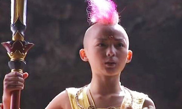 Năm 2009, Mạnh Ngạn Sâm lần đầu chạm ngỏ phim trường khi được 2 đạo diễn Lý Tuệ Dân và Huỳnh Tổ Quyền phát hiện, mời đảm nhận vai một tiểu hòa thượng võ nghệ cao cường trong bộ phim truyền hình Thiếu Lâm tăng binh, diễn chung với Lý Minh Thuận, Hồng Kim Bảo… Tiếp đó, anh có mặt trong Tây du ký 2010, đảm nhận vai Hồng Hài Nhi.