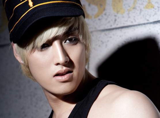 Eli cua U-Kiss dong ‘Ngoi nha hanh phuc’ phien ban moi hinh anh