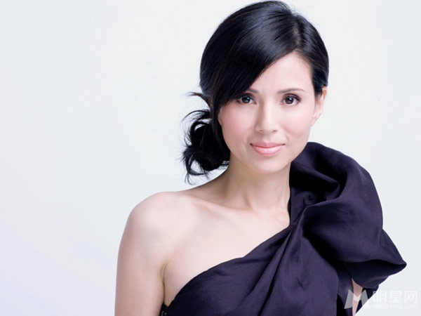 Ở tuổi ngoài 40, Lý Nhược Đồng vẫn xinh đẹp, vẫn mang hình ảnh của nàng Tiểu Long Nữ năm xưa. Vượt qua cú sốc tình cảm, hiện tại cô không còn mặn mà với phim ảnh, chỉ thích ở nhà chăm sóc các cháu. Tuy nhiên, chứng trầm cảm vẫn chưa dứt, cô phải thường xuyên uống thuốc.