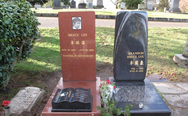 Lý Quốc Hào đã được nằm gần cha - huyền thoại võ thuật Lý Tiểu Long.