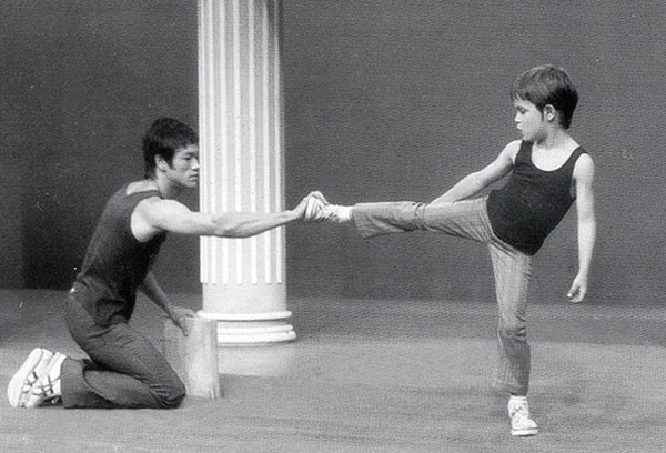 Lý Quốc Hào cùng cha xuất hiện trên truyền hình Hong Kong.