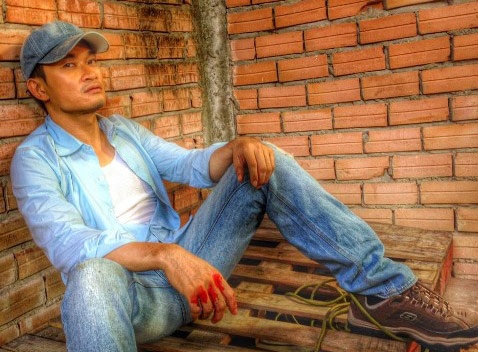 Truong Minh Quoc Thai lam dai ca giang ho hinh anh