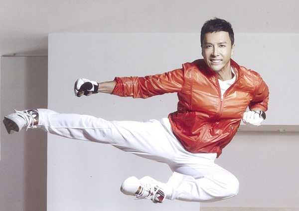 Khi Thành Long và Lý Liên Kiệt đã bắt đầu đứng trước ngưỡng cửa của tuổi già, Chân Tử Đơn có cơ hội nổi lên với hình ảnh võ sư Diệp Vấn trong series phim cùng tên. Tiếp đó, anh tôn định ngôi vị “vua kungfu mới” qua nhiều tác phẩm khác: Vệ sĩ và sát thủ (2009), Cẩm y vệ, Tinh võ phong vân - Trần Trân (2010), Quan Vân Trường, Võ hiệp (2011), Tây du ký - Đại náo thiên cung (2014) và sắp tới đây là Ngọa hổ tàng long 2. Ấn tượng về Chân Tử Đơn là một ngôi sao võ thuật có hình thể đẹp, động tác linh hoạt, quyền cước song tuyệt.