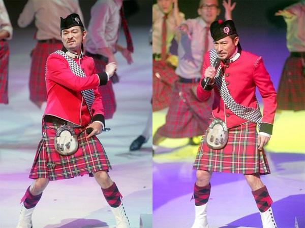 Tham gia chương trình dành riêng cho ca sĩ chúc mừng sinh nhật Hãng truyền hình TVB năm 2005, Lưu Đức Hoa mặc chiếc váy Scotland trong một tiết mục ca múa.