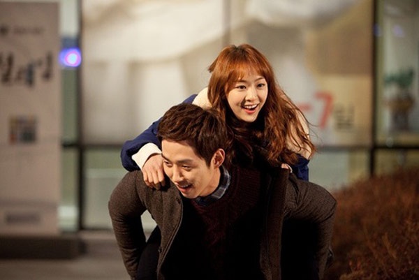 Da Som và Baek Sung Hyun dệt nên mối tình đầy lãng mạn trong phim.