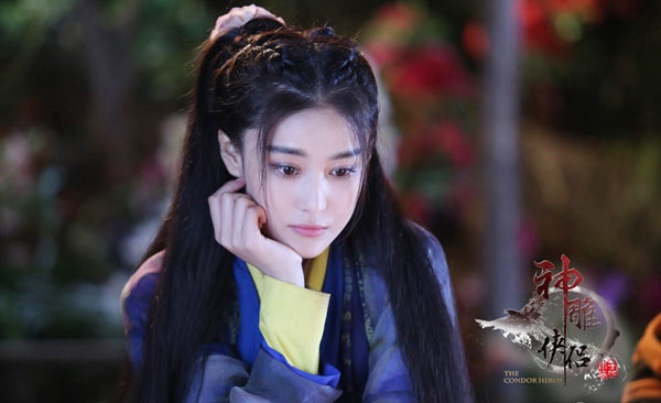 Bộ phim Thần điêu đại hiệp 2014 mở đầu khôn phải với hình ảnh của Dương Quá hay Tiểu Long Nữ, mà là câu chuyện về Lý Mạc Sầu khi nàng trốn khỏi Cổ mộ, lưu lạc chốn giang hồ khiến nhiều khán giả đùa rằng ngỡ đang xem phim Lý Mạc Sầu truyện.