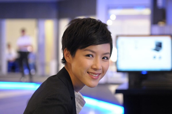 Chung Nhật Gia/Jessica (Trần Nhân Mỹ đóng) là cô gái có tố chất thông minh, bậc thầy vi tính và có kỹ năng phân tích cao, nhưng trong cuộc sống lại dễ bị tình cảm chi phối, có thể vì người yêu mà hy sinh nhiều thứ. 