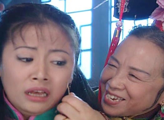 Canh Dung Ma Ma hanh hinh Ha Tu Vy an tuong trong 