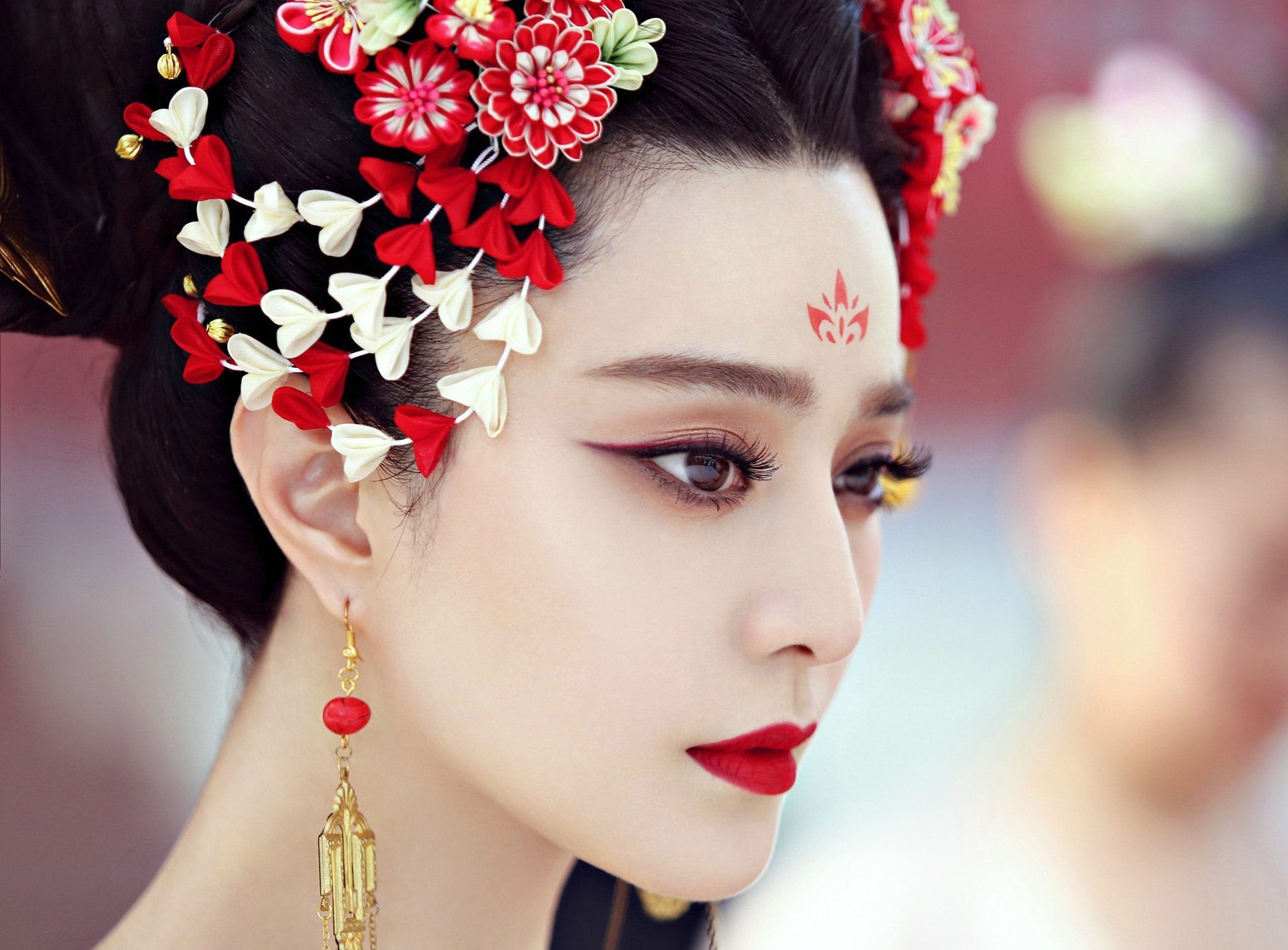 6 phim co trang Hoa ngu hua hen tao sot trong nam 2015 hinh anh