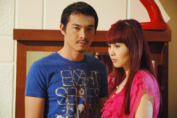 2 cuộc hôn nhân không hạnh phúc được thể hiện qua diễn xuất của Minh Thư, Huệ Minh, Quang Thảo, Ngọc Ngoan trong bộ phim Ngoại hình đang phát sóng lúc 19h hằng ngày trên kênh VTC1.