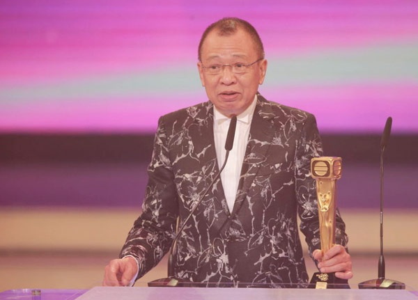 Nhân vật cớm chìm ẩn giấu dưới lớp áo đại ca xã hội đen Hoan Hỉ đã mang về cho nam nghệ sĩ lão thành 66 tuổi Hứa Thiệu Hùng danh hiệu Vai diễn nam được yêu thích nhất.