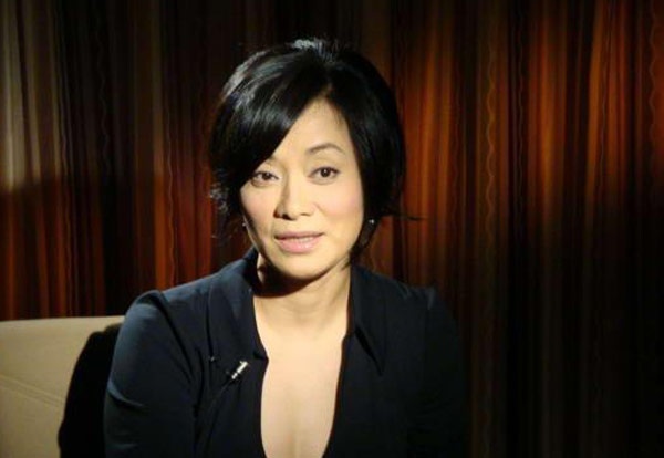 Hơn 4 tháng sau khi xảy ra vụ nữ danh ca Đại lục Mao A Mẫn trốn thuế, người quản lý mới của cô treo cổ tự tử tại nhà riêng vào ngày 22/10/1996. Trong lá thư tuyệt mệnh gửi cho vợ, ông bảo rằng cái chết của mình không liên quan đến ai, chỉ vì sức khỏe không tốt nên tự nguyện ra đi.