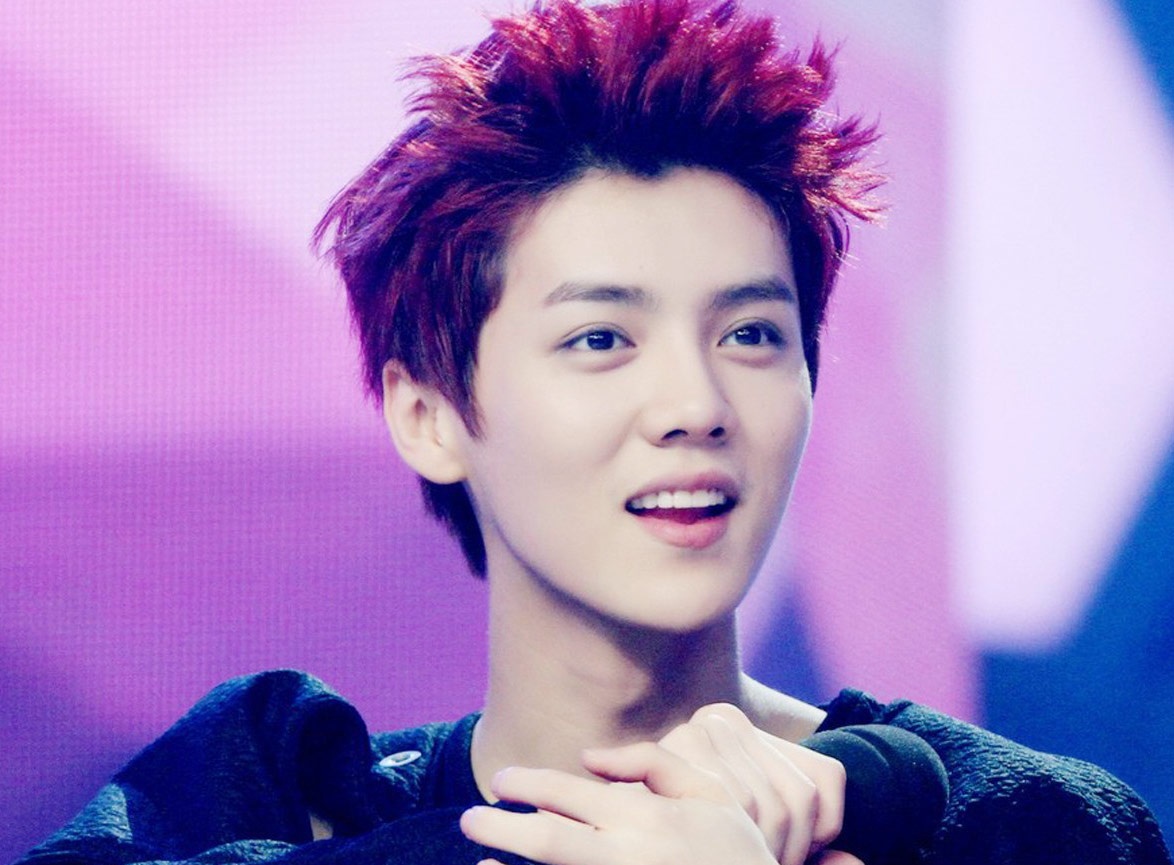 Chang trai 9X cua nhom EXO khien fan Trung Quoc dien dao hinh anh