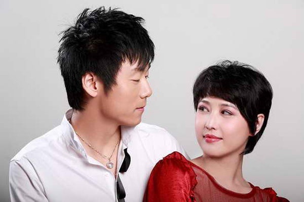 Châu Hải Mỵ hiện vẫn độc thân sau khi kết thúc cuộc hôn nhân chưa đầy một năm với tài tử gốc Việt Lữ Lương Vỹ, đang có tình yêu với “phi công trẻ” - ca sĩ Lý Quý Phủ nhỏ hơn đến 18 tuổi. Ở làng giải trí Hong Kong, cô được đánh giá là diễn viên có nhân duyên tốt nên rất nhiều bạn bè, Lưu Đức Hoa, Lương Triều Vỹ, Thang Trấn Nghiệp, Đặng Tụy Văn, Lê Mỹ Nhàn, Thiệu Mỹ Kỳ, Tăng Hoa Thiên, Lâm Gia Đống… đều là những tri kỷ gắn bó suốt mấy chục năm qua.