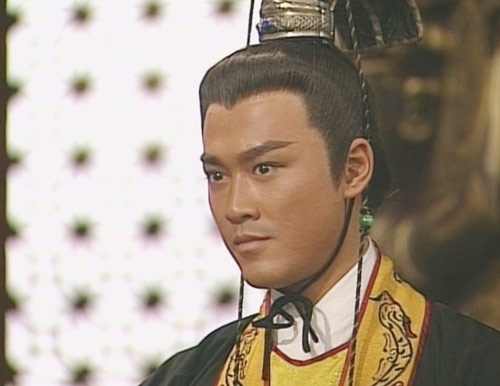 Hình ảnh Tần Thủy Hoàng do Lâm Phong thể hiện trong bộ phim Cỗ máy thời gian (2001).